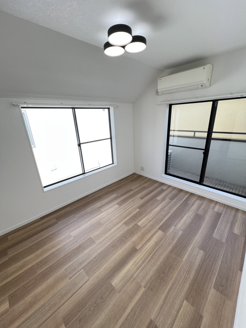 【世田谷区東玉川】和室から洋室へリフォーム|子供部屋の内装変更工事の施工後写真2