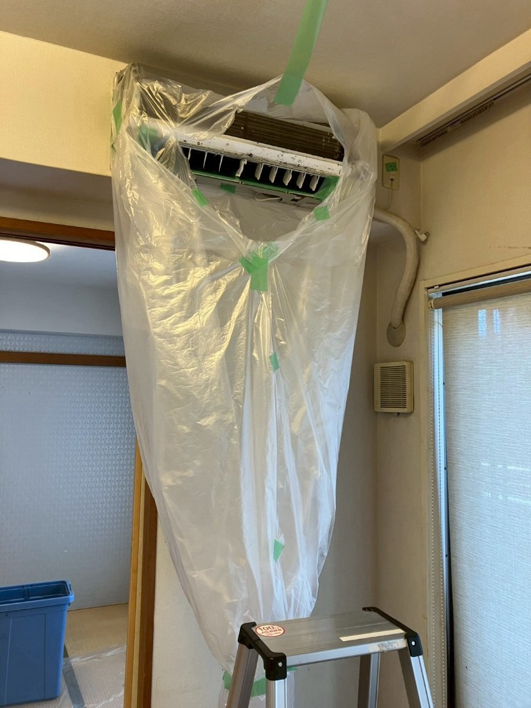 【マンション】エアコン分解洗浄・パナソニック内部のカビとフィルター詰まりを解消の施工中写真9