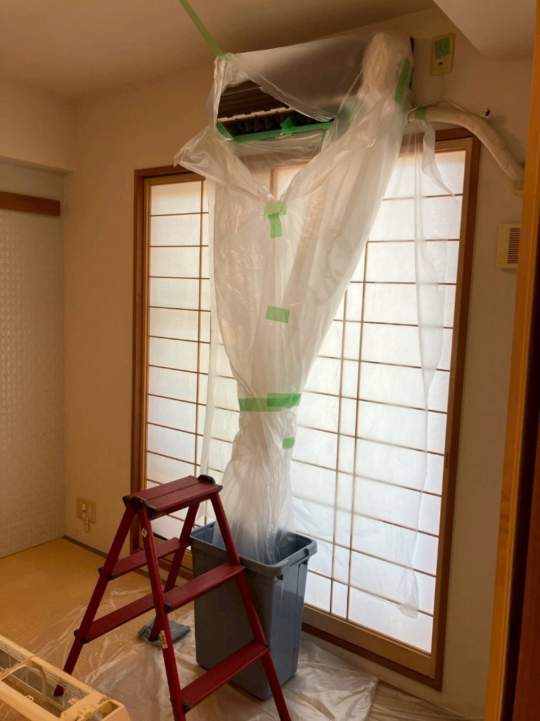 【マンション】エアコン分解洗浄・パナソニック内部のカビとフィルター詰まりを解消の施工中写真8