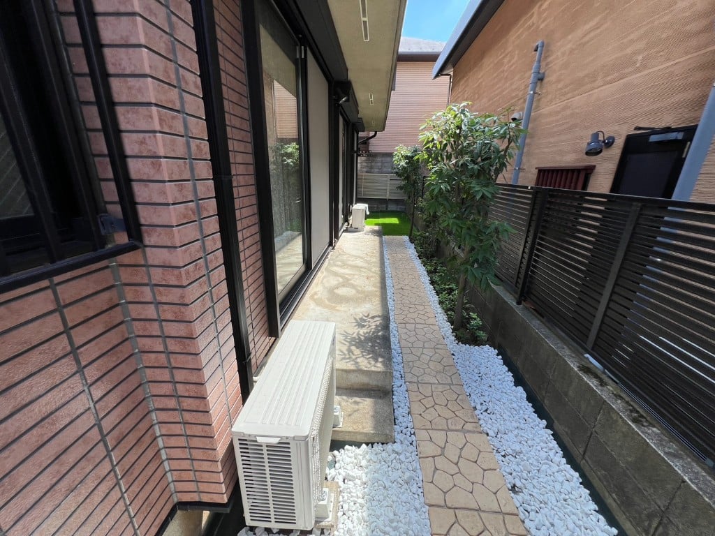 【大田区久が原】雑草除去と防草シート設置の施工後