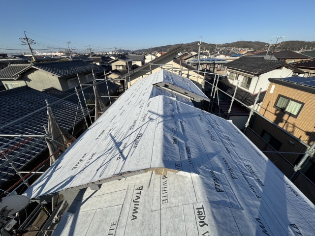 屋根・防水施工の様子